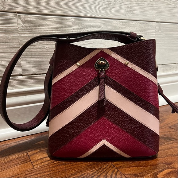 kate spade Handbags - ♠️ Kate spade mini marti chevron bag ♠️